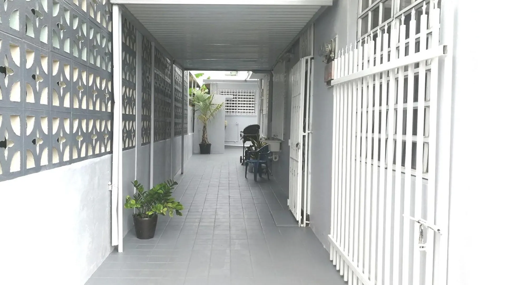 Oasis 460 - San Juan - La Placita - Beaches location